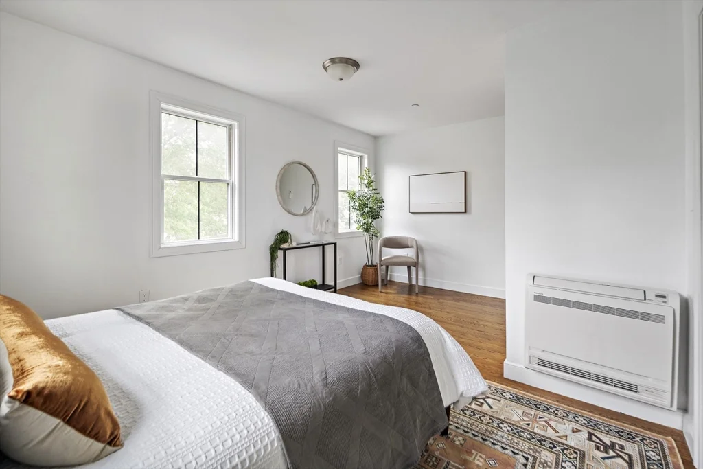 4 bed, 2 bath apartment for rent at 9 Cedar St Unit 1, Roxbury — photo 20 of 25