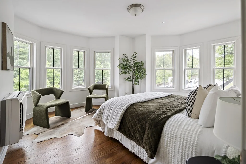 4 bed, 2 bath apartment for rent at 9 Cedar St Unit 1, Roxbury — photo 13 of 25