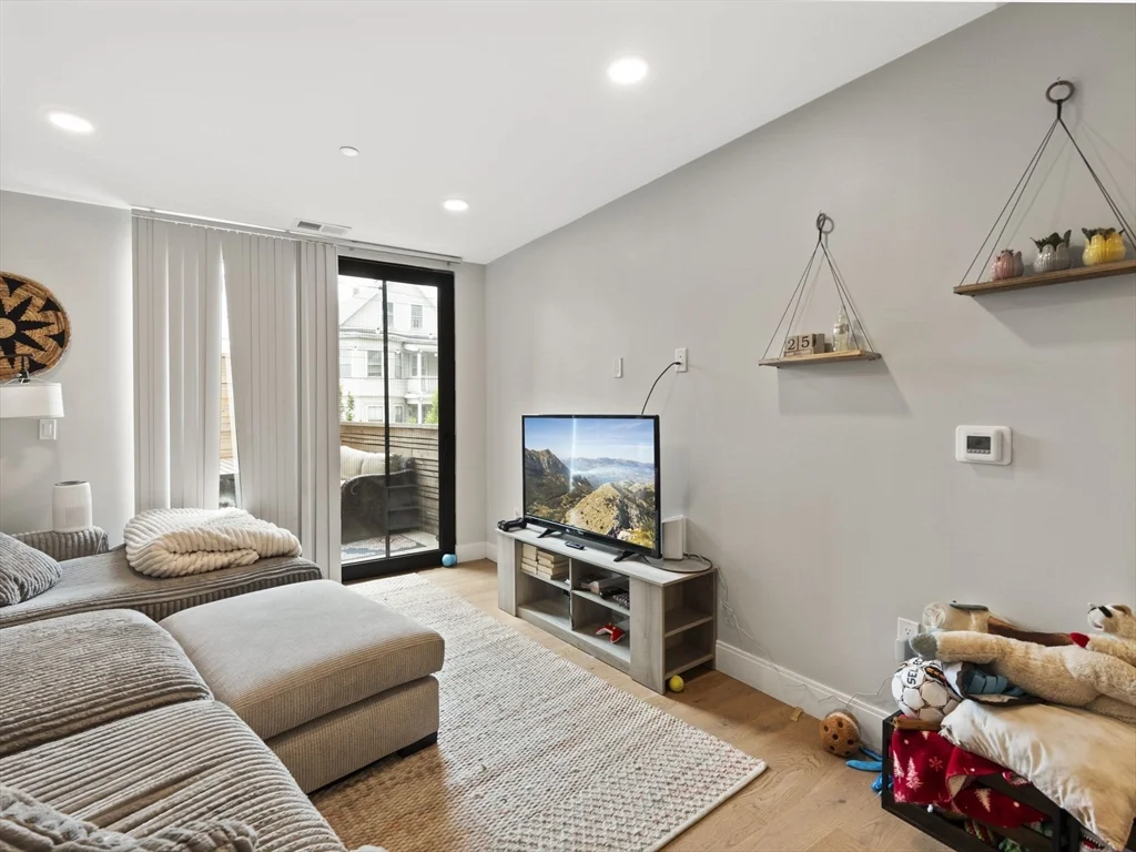 2 bed, 2 bath apartment for rent at 9 Central St Unit 107, Spring Hill — photo 3 of 35