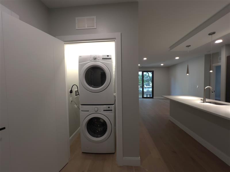 2 bed, 1 bath apartment for rent at 9 Central St Unit 111, Spring Hill — photo 7 of 26