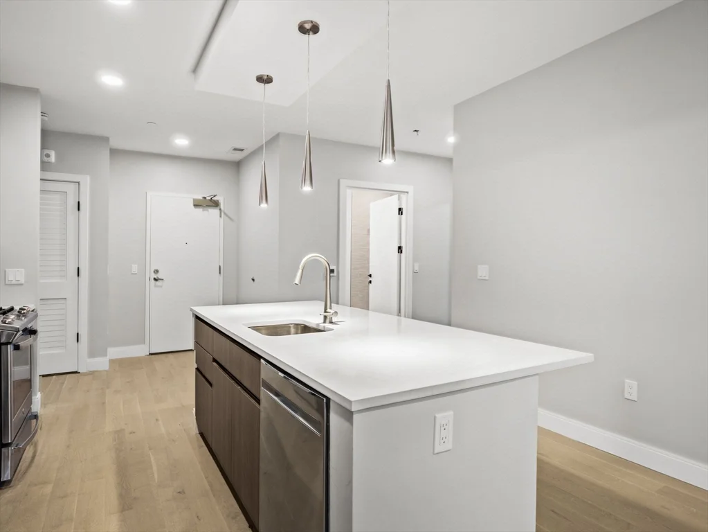 2 bed, 2 bath apartment for rent at 9 Central St Unit 202, Spring Hill — photo 4 of 26