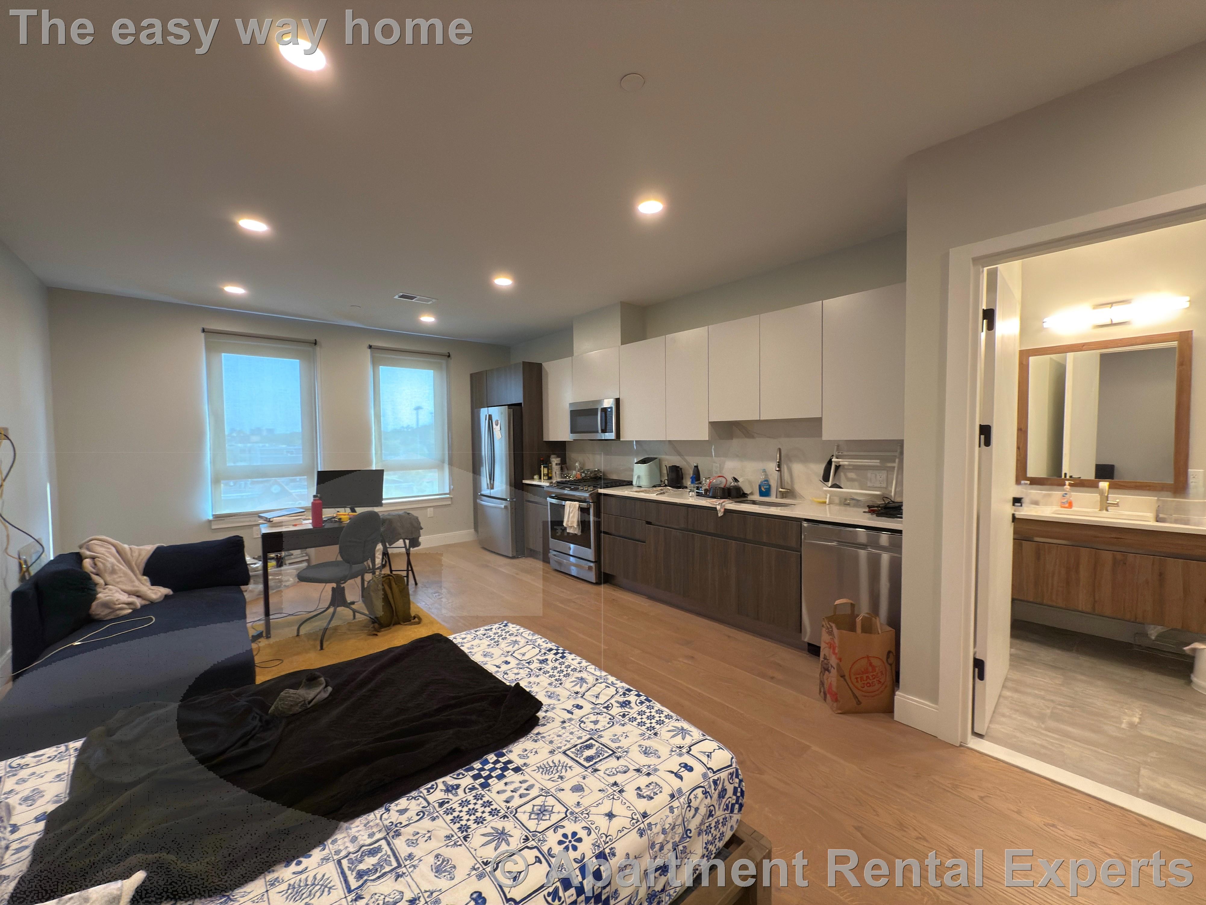 Studio bed, 1 bath apartment for rent at 9 Central St Unit 209, Spring Hill — photo 2 of 7
