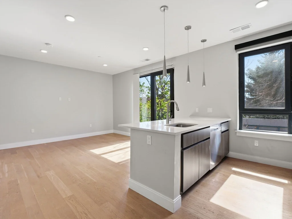 2 bed, 2 bath apartment for rent at 9 Central St Unit 304, Spring Hill — photo 5 of 25