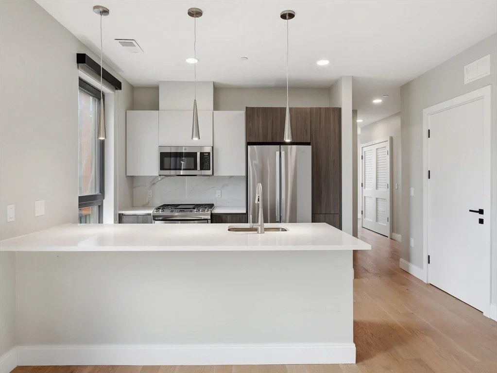 2 bed, 2 bath apartment for rent at 9 Central St Unit 304, Spring Hill — photo 6 of 25
