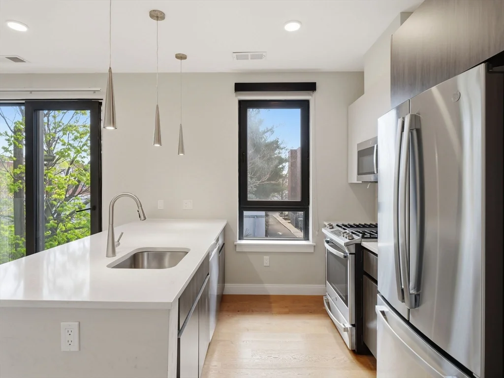 2 bed, 2 bath apartment for rent at 9 Central St Unit 304, Spring Hill — photo 3 of 25