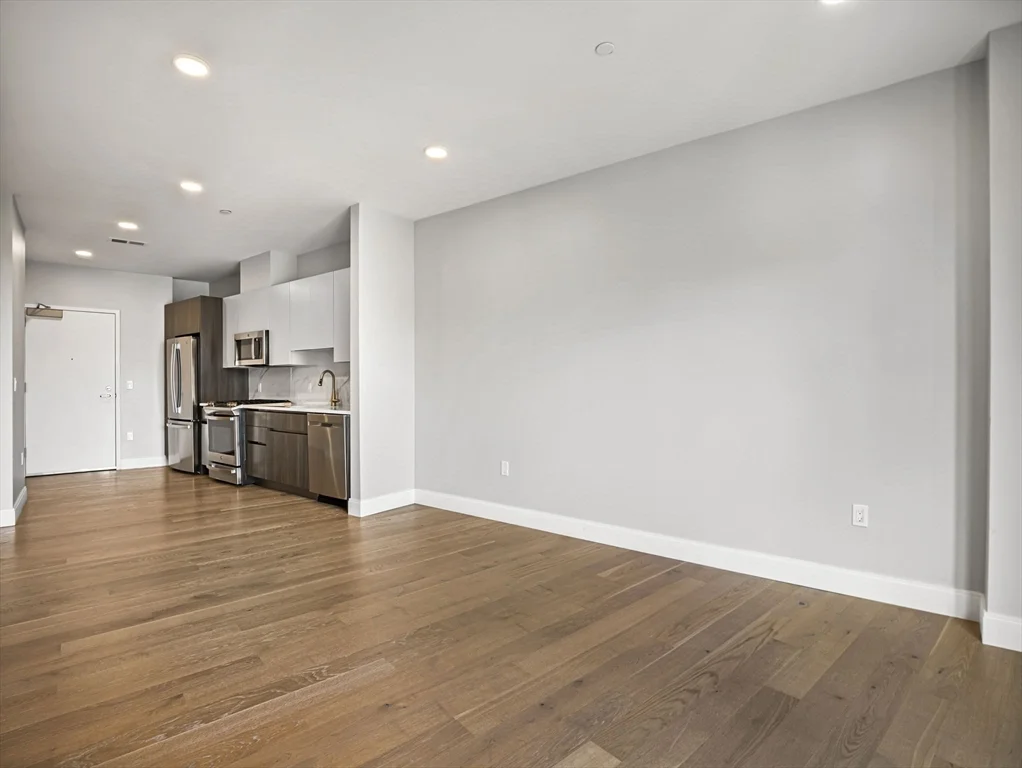1 bed, 1 bath apartment for rent at 9 Central St Unit 305, Spring Hill — photo 5 of 23