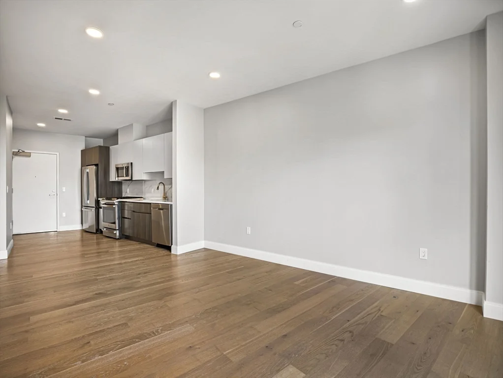 1 bed, 1 bath apartment for rent at 9 Central St Unit 307, Spring Hill — photo 6 of 32
