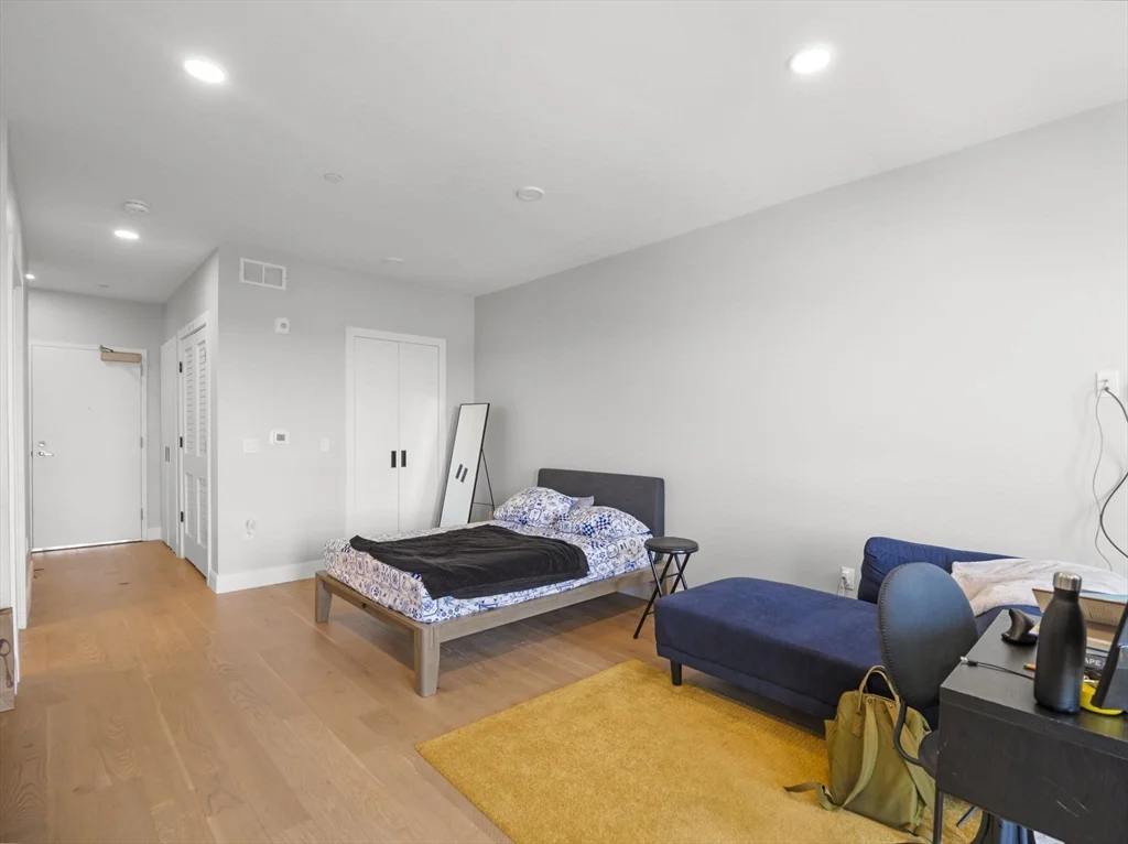 Studio bed, 1 bath apartment for rent at 9 Central St Unit 409, Spring Hill — photo 8 of 14