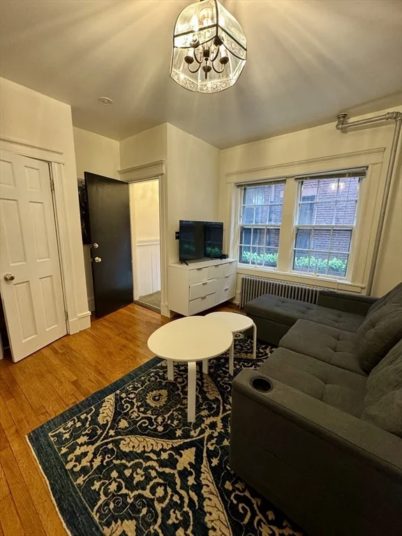 Studio bed, 1 bath apartment for rent at 9 Champney Pl Unit 1, Beacon Hill — photo 3 of 8