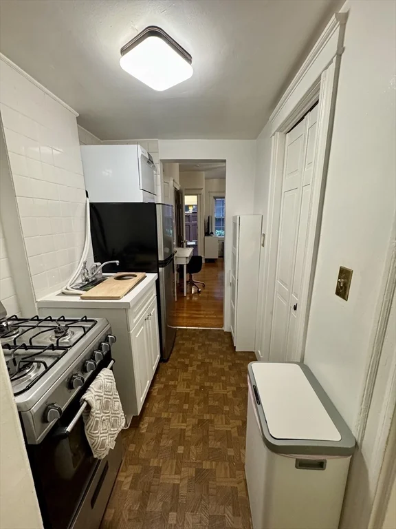 Studio bed, 1 bath apartment for rent at 9 Champney Pl Unit 1, Beacon Hill — photo 5 of 8