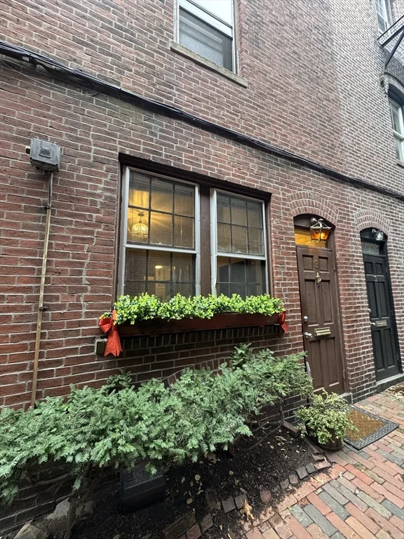 Studio bed, 1 bath apartment for rent at 9 Champney Pl Unit 1, Beacon Hill — photo 8 of 8