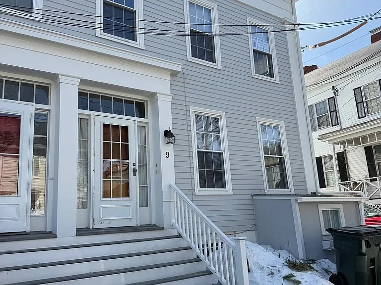 2 bed, 1 bath apartment for rent at 9 Charles St Unit 2, Newburyport — photo 1 of 16