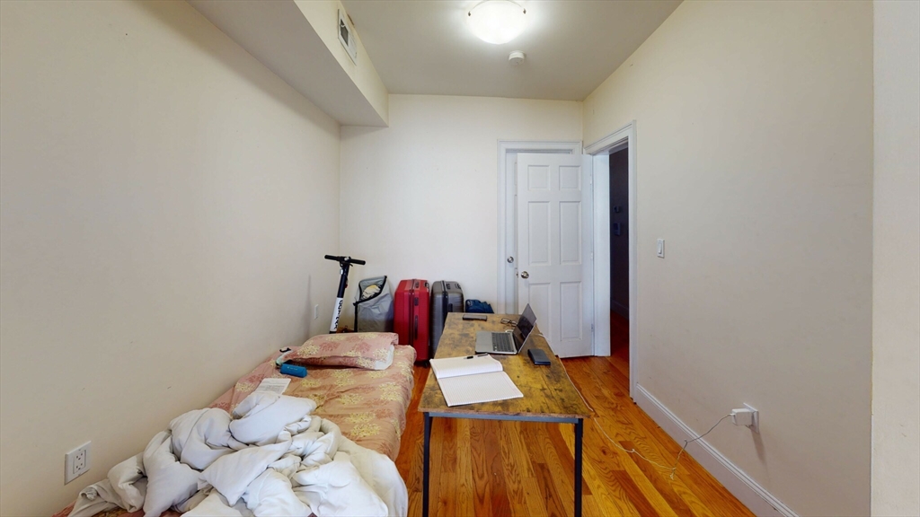 2 bed, 2 bath apartment for rent at 9 Chesterton St Unit 2, Roxbury — photo 7 of 10