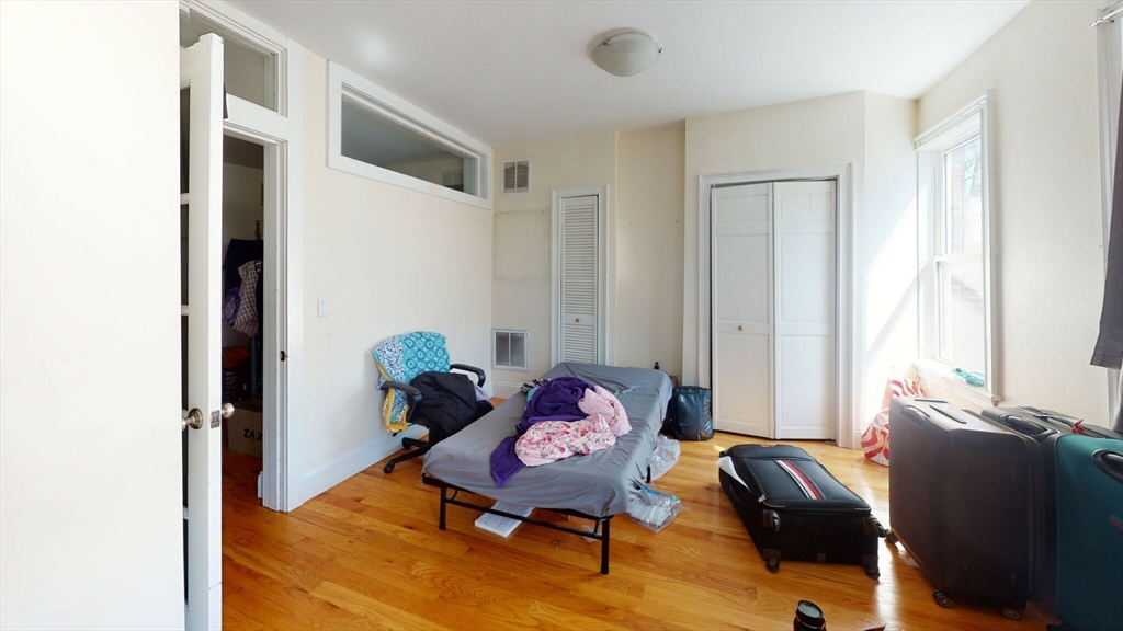 2 bed, 2 bath apartment for rent at 9 Chesterton St Unit 2, Roxbury — photo 8 of 10