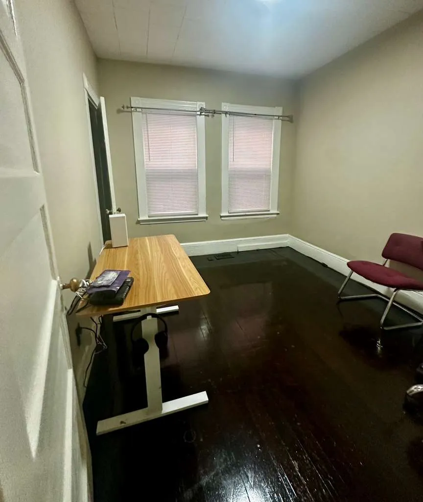 4 bed, 2 bath apartment for rent at 9 Chilcott Pl Unit 1, Jamaica Plain — photo 2 of 16