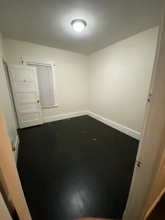 4 bed, 1 bath apartment for rent at 9 Chilcott Pl Unit 3, Jamaica Plain — photo 10 of 26