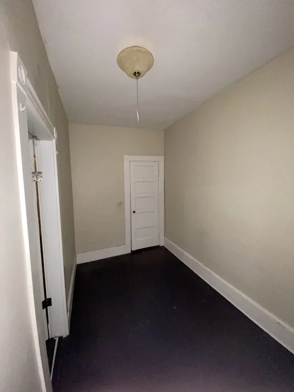 4 bed, 1 bath apartment for rent at 9 Chilcott Pl Unit 3, Jamaica Plain — photo 4 of 26