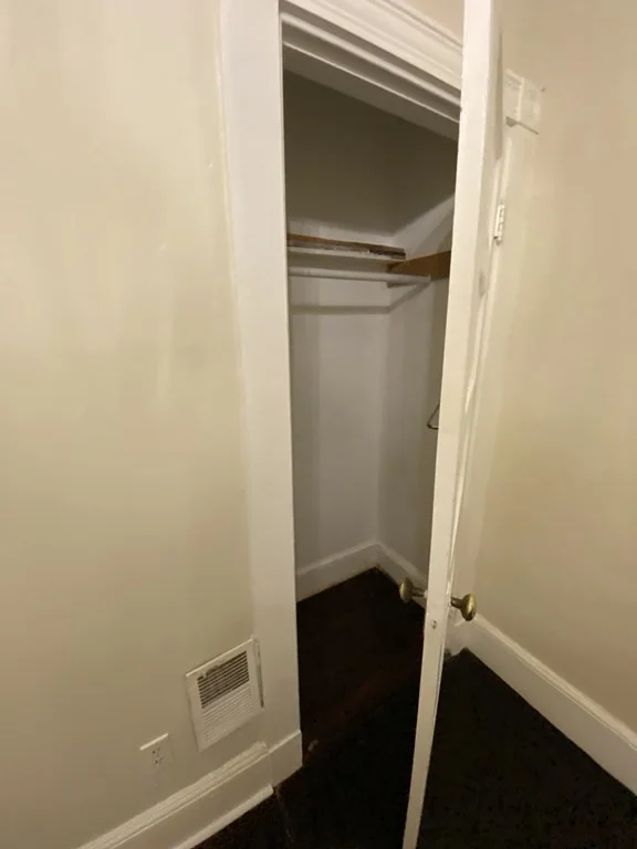 4 bed, 1 bath apartment for rent at 9 Chilcott Pl Unit 3, Jamaica Plain — photo 8 of 26