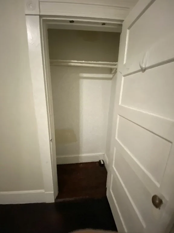 4 bed, 1 bath apartment for rent at 9 Chilcott Pl Unit 3, Jamaica Plain — photo 11 of 26