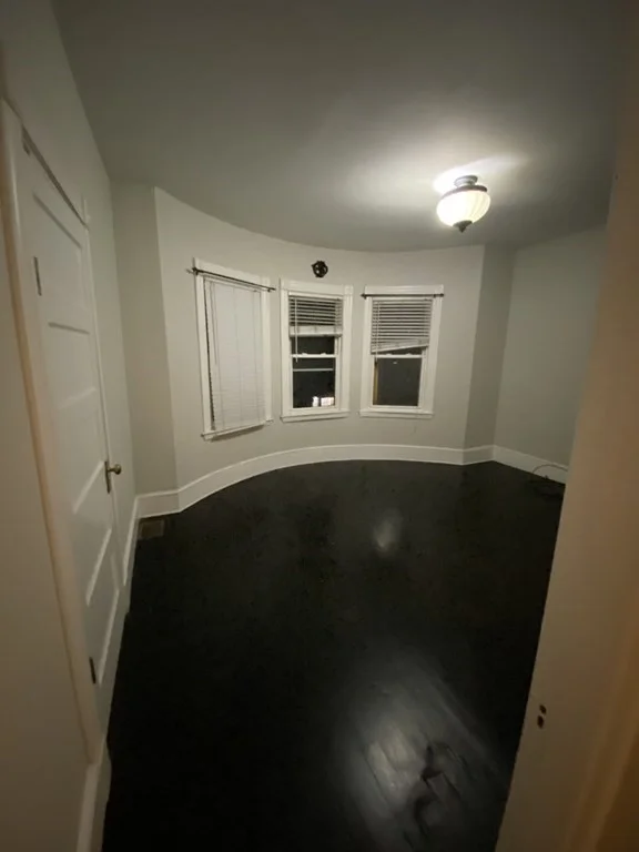 4 bed, 1 bath apartment for rent at 9 Chilcott Pl Unit 3, Jamaica Plain — photo 2 of 26