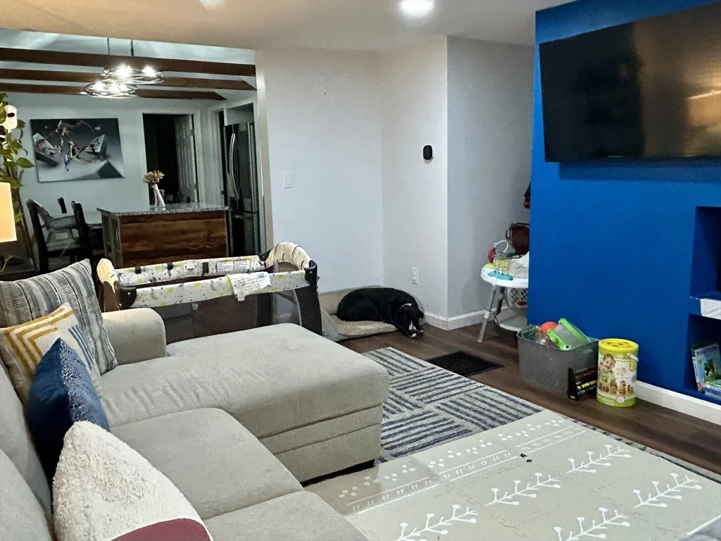 3 bed, 1 bath apartment for rent at 9 Church St Unit 9, Woburn — photo 5 of 23