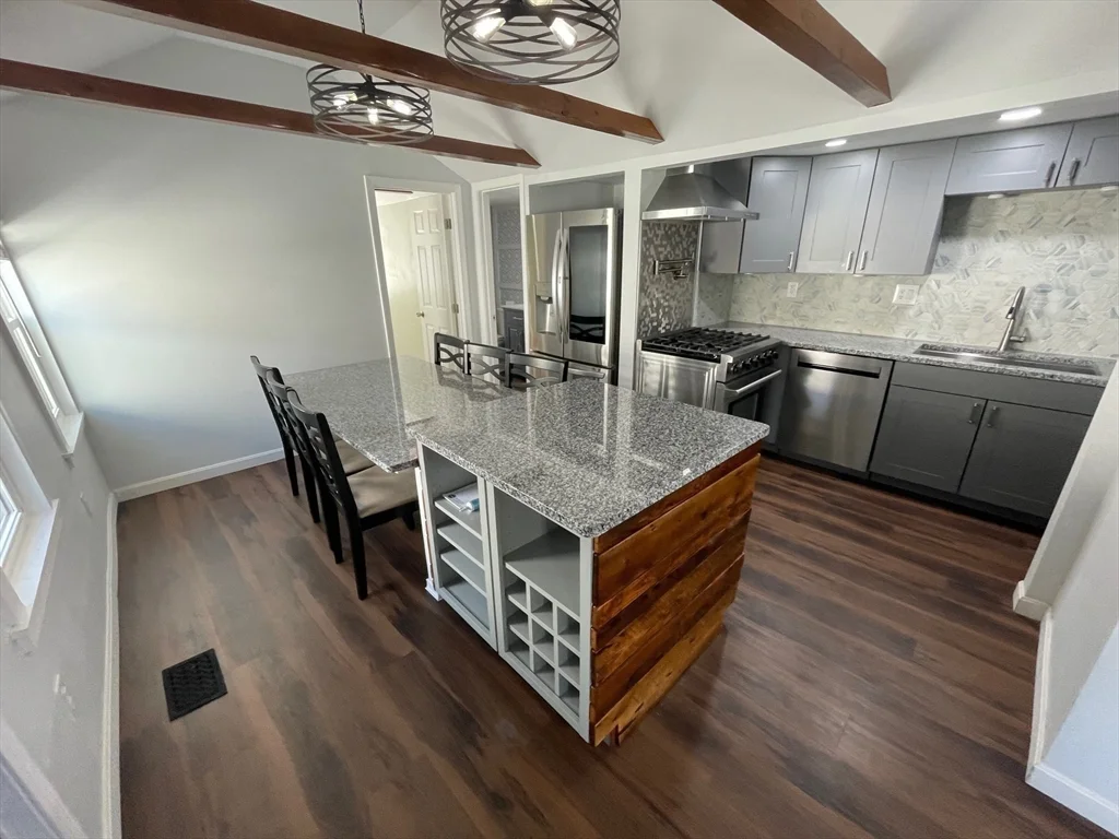 3 bed, 1 bath apartment for rent at 9 Church St Unit 9, Woburn — photo 8 of 23
