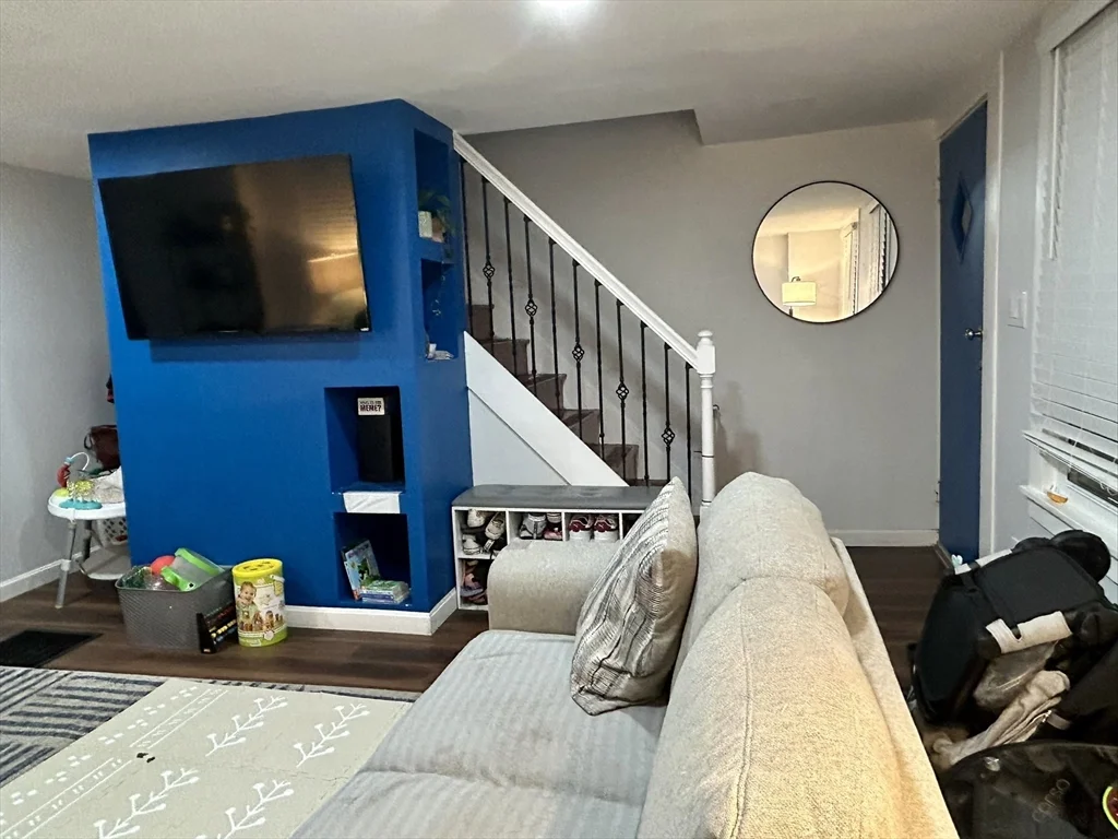 3 bed, 1 bath apartment for rent at 9 Church St Unit 9, Woburn — photo 4 of 23
