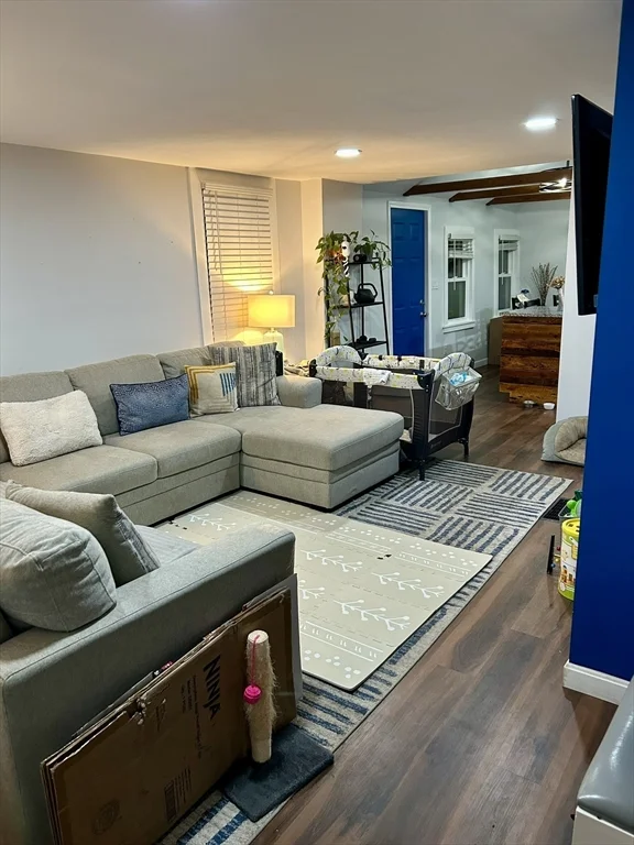 3 bed, 1 bath apartment for rent at 9 Church St Unit 9, Woburn — photo 3 of 23