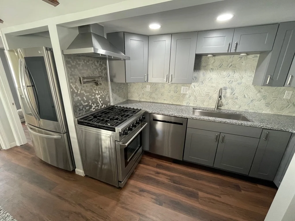 3 bed, 1 bath apartment for rent at 9 Church St Unit 9, Woburn — photo 9 of 23