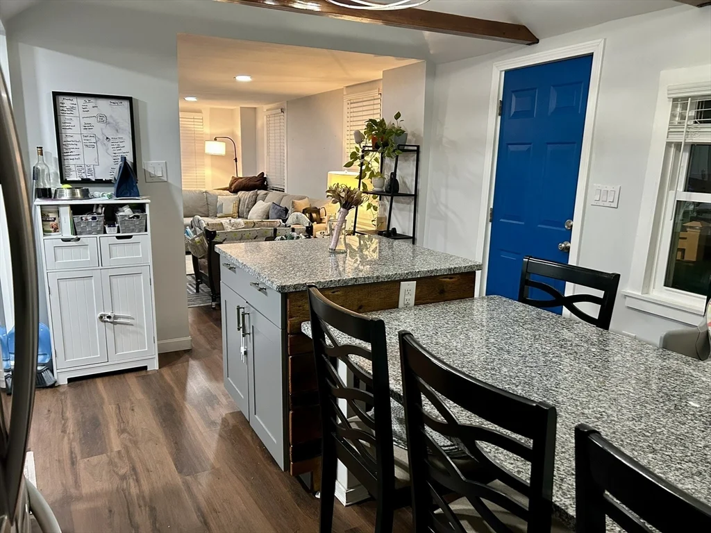 3 bed, 1 bath apartment for rent at 9 Church St Unit 9, Woburn — photo 6 of 23
