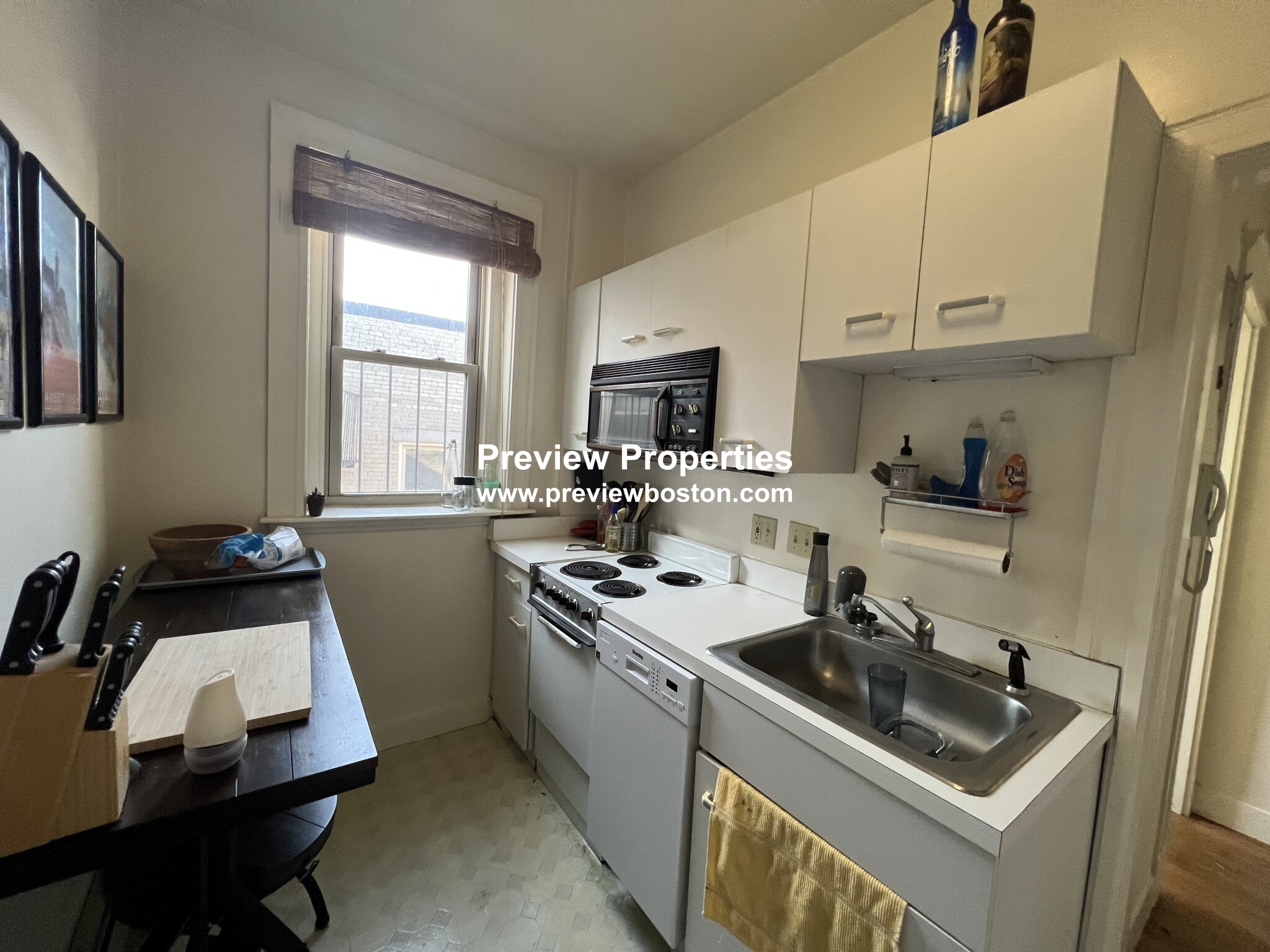 Studio bed, 1 bath apartment for rent at 9 Colborne Rd Unit 17P, Brighton — photo 13 of 30