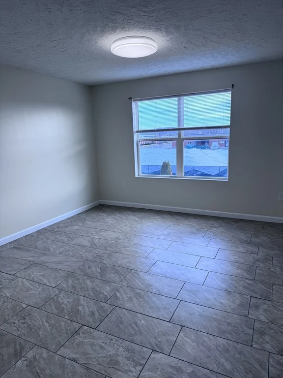 3 bed, 2 bath apartment for rent at 9 Columbia Unit 1, Holyoke — photo 9 of 16