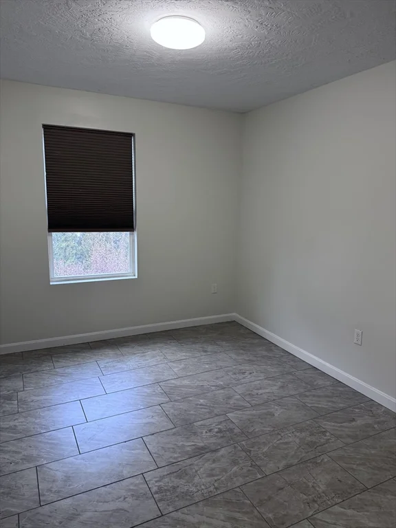 3 bed, 2 bath apartment for rent at 9 Columbia Unit 1, Holyoke — photo 10 of 16