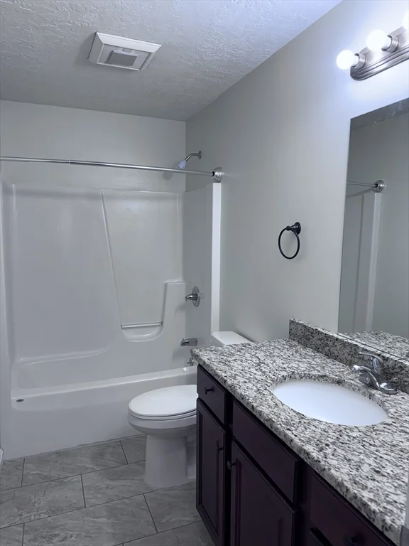 3 bed, 2 bath apartment for rent at 9 Columbia Unit 1, Holyoke — photo 12 of 16