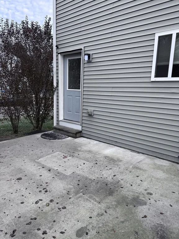 3 bed, 2 bath apartment for rent at 9 Columbia Unit 1, Holyoke — photo 15 of 16