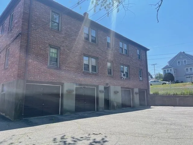 2 bed, 1 bath apartment for rent at 9 Common St Unit 1, Quincy — photo 15 of 16