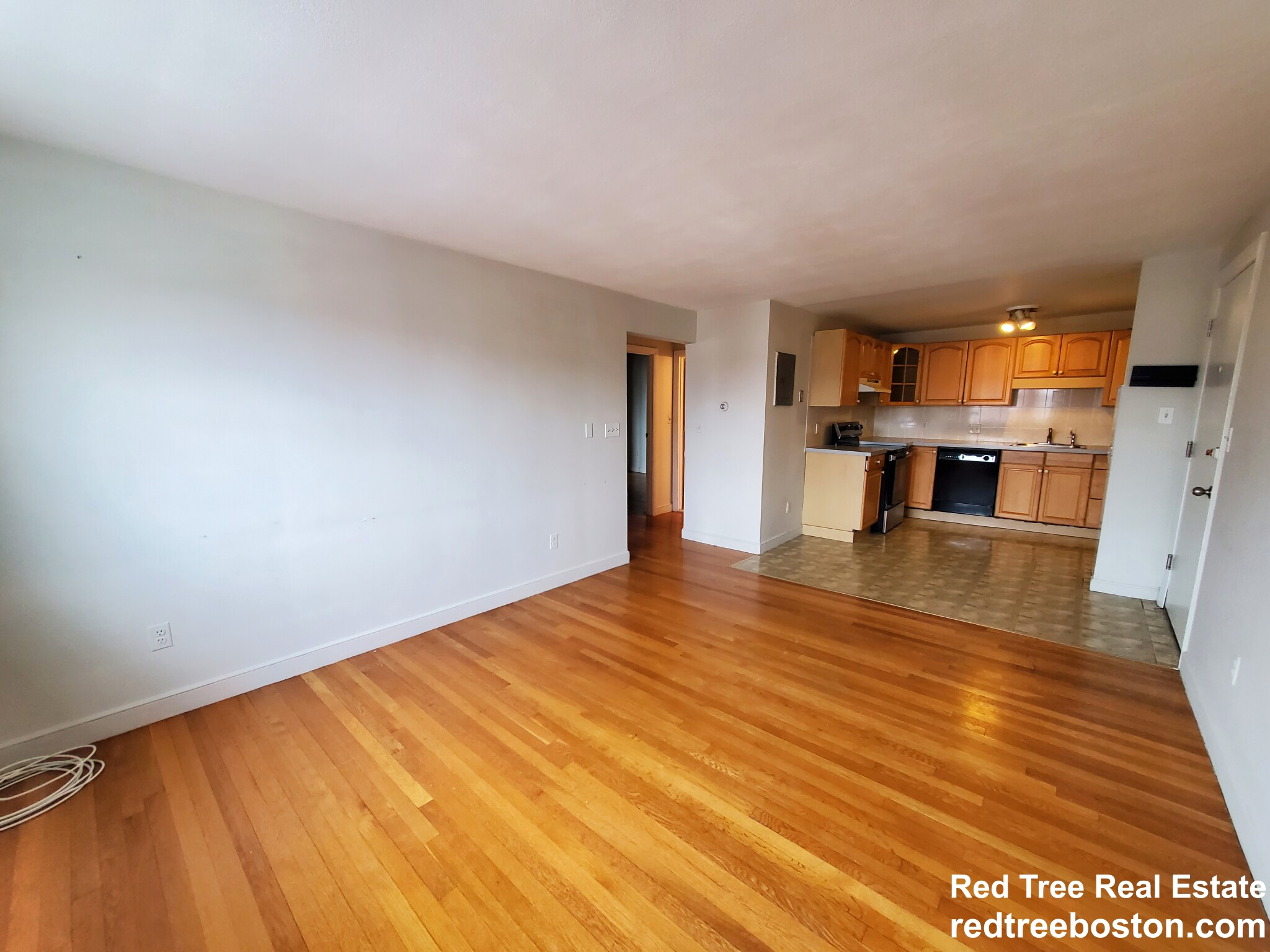2 bed, 1 bath apartment for rent at 9 Commonwealth Ct Unit 13, Brighton — photo 3 of 12