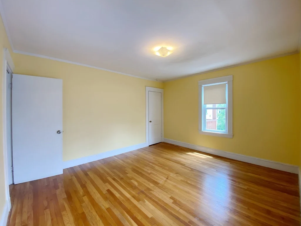 3 bed, 1 bath apartment for rent at 9 Crest Hill Rd Unit 2, Ten Hills — photo 13 of 18