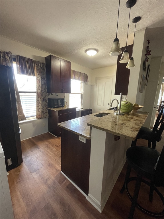 5 bed, 2 bath apartment for rent at 9 Cushing St Unit 2, Salem — photo 7 of 16