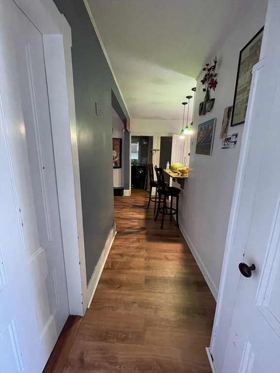 5 bed, 2 bath apartment for rent at 9 Cushing St Unit 2, Salem — photo 4 of 16