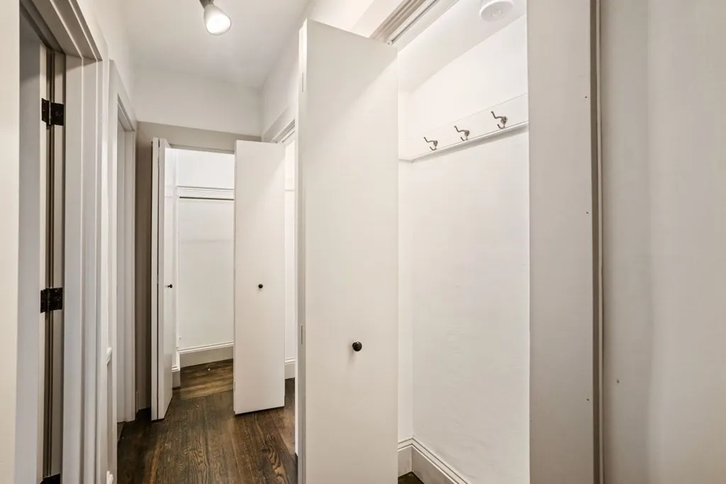 2 bed, 1 bath apartment for rent at 9 Dana St Unit 33, Mid-Cambridge — photo 9 of 15