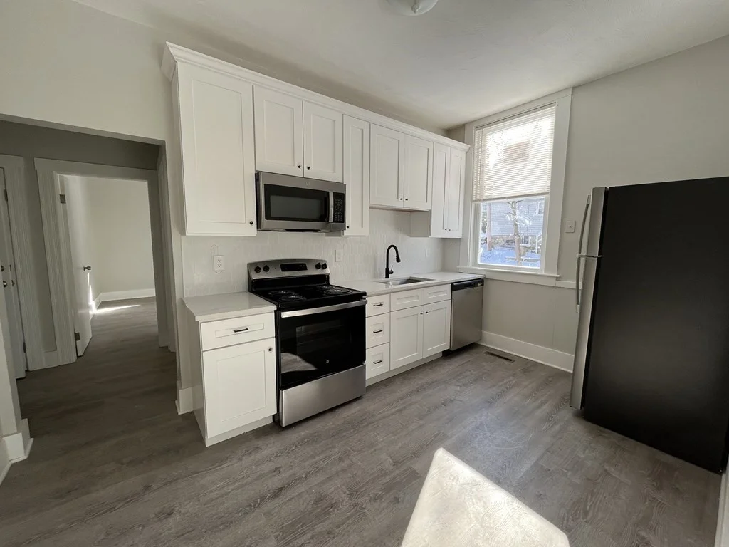 1 bed, 1 bath apartment for rent at 9 Dartmouth St Unit A, Maynard — photo 1 of 6