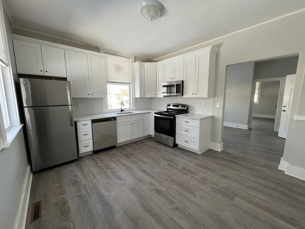 1 bed, 1 bath apartment for rent at 9 Dartmouth St Unit B, Maynard — photo 1 of 5