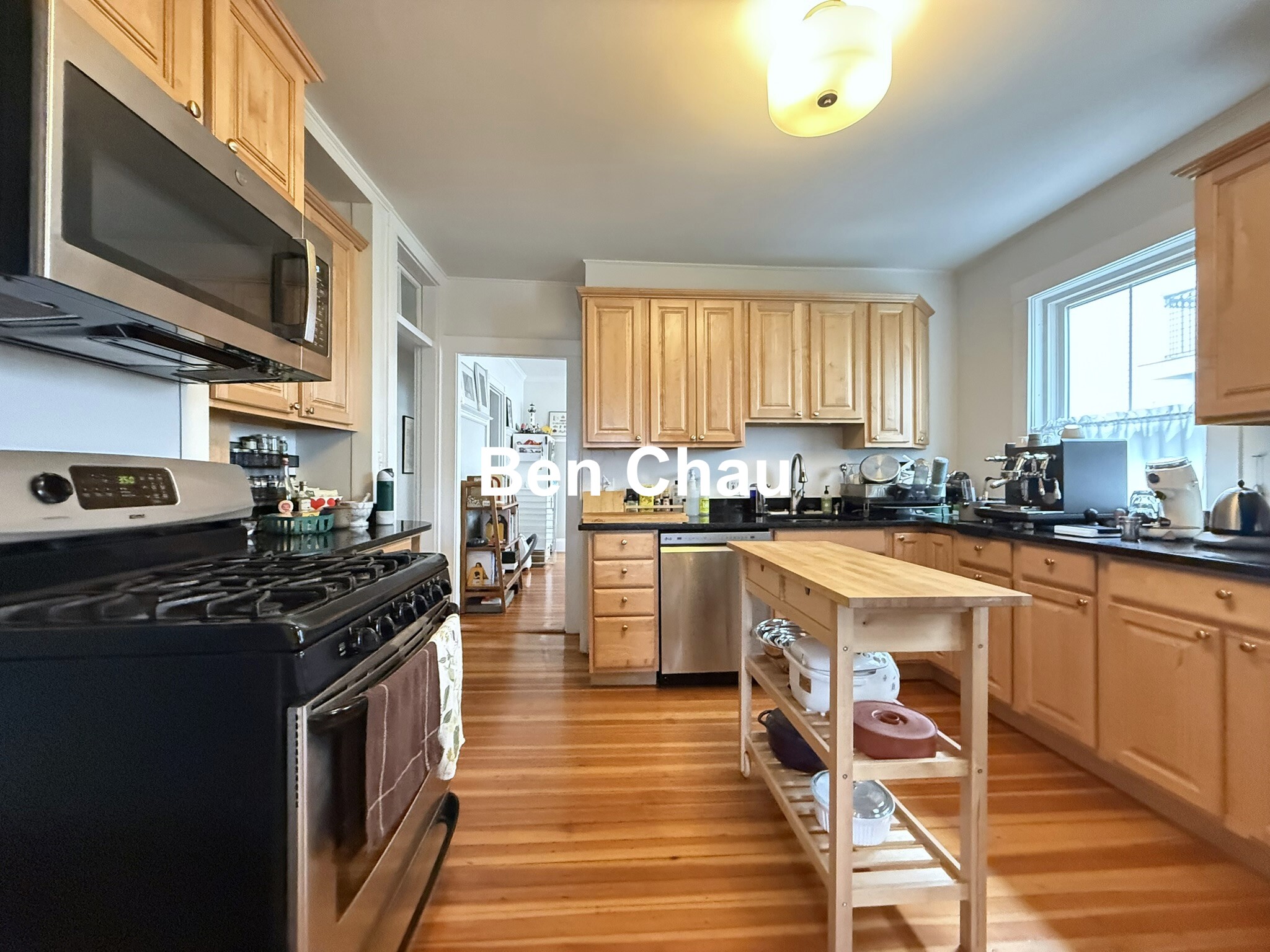2.5 bed, 1.5 bath apartment for rent at 9 Dimick St Unit 1, Ward Two — photo 6 of 23