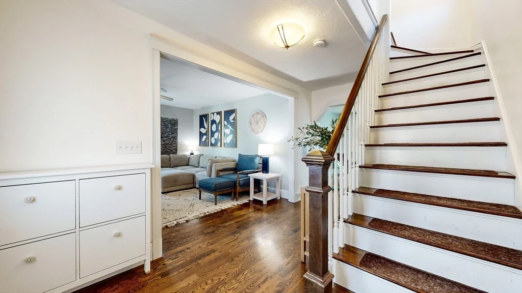 4 bed, 2 bath apartment for rent at 9 Dolphin Ave, Winthrop — photo 16 of 36