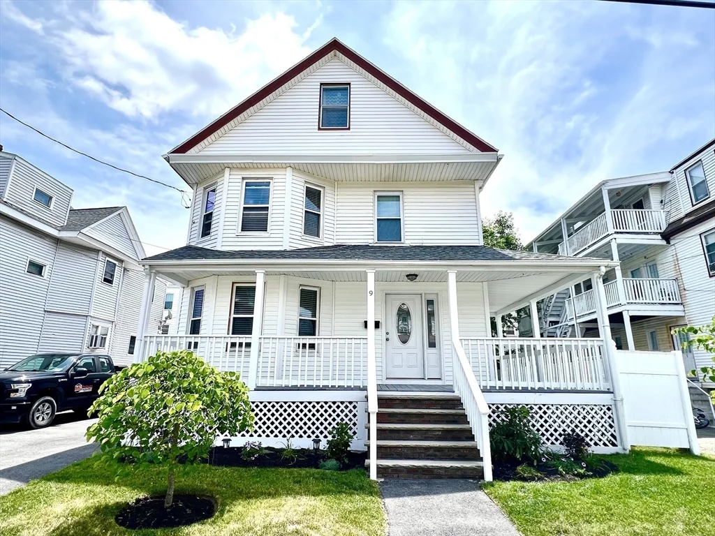 4 bed, 2 bath apartment for rent at 9 Dolphin Ave, Winthrop — photo 1 of 36