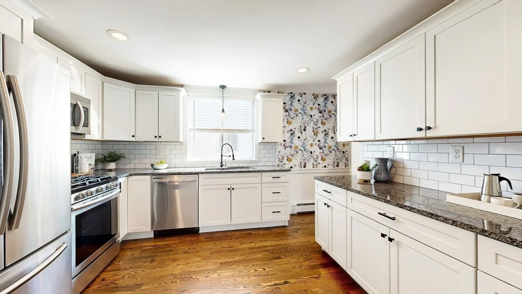 4 bed, 2 bath apartment for rent at 9 Dolphin Ave, Winthrop — photo 10 of 36