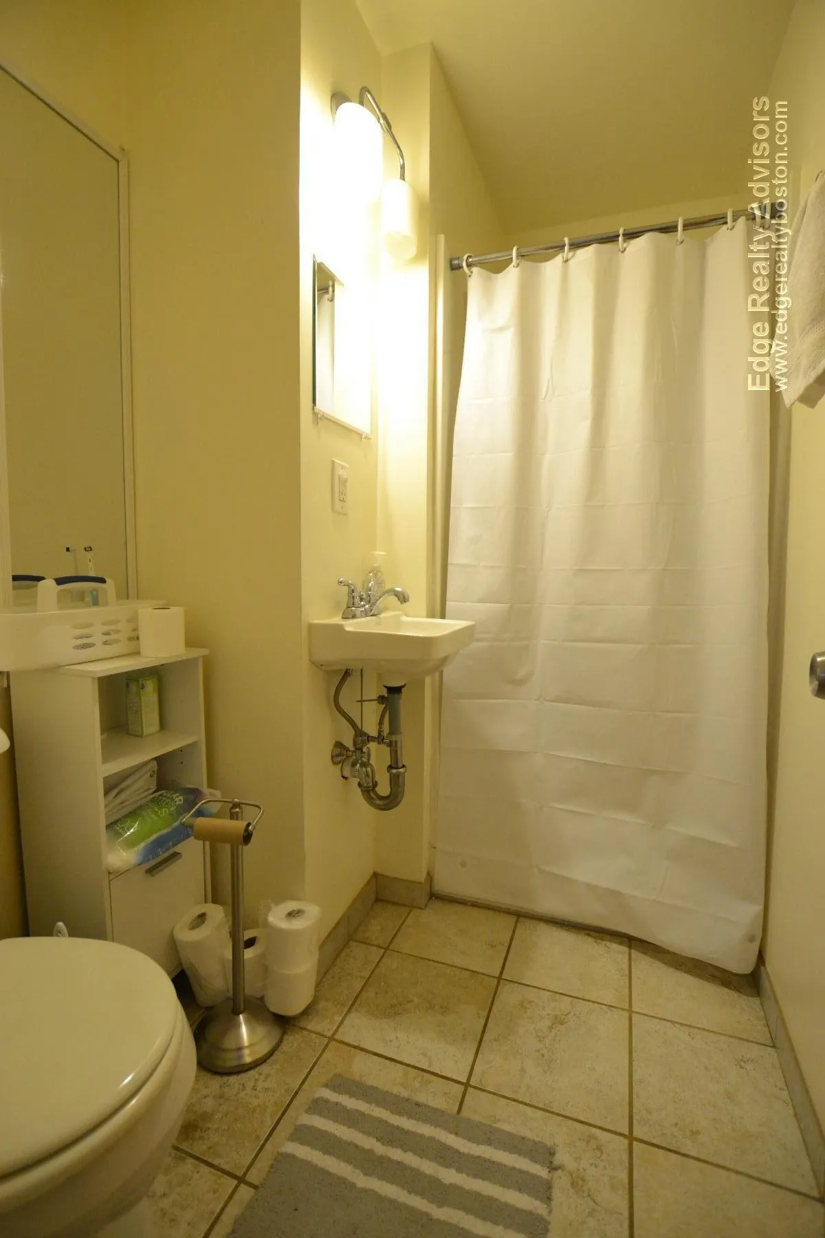 4 bed, 2 bath apartment for rent at 9 Donnybrook Rd Unit 2, Brighton — photo 9 of 14