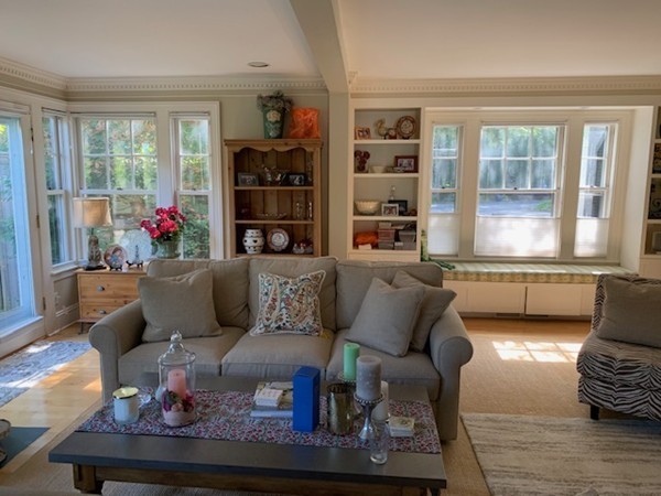 4 bed, 4+ bath apartment for rent at 9 Dunstable Rd Unit 1F, West Cambridge — photo 8 of 21