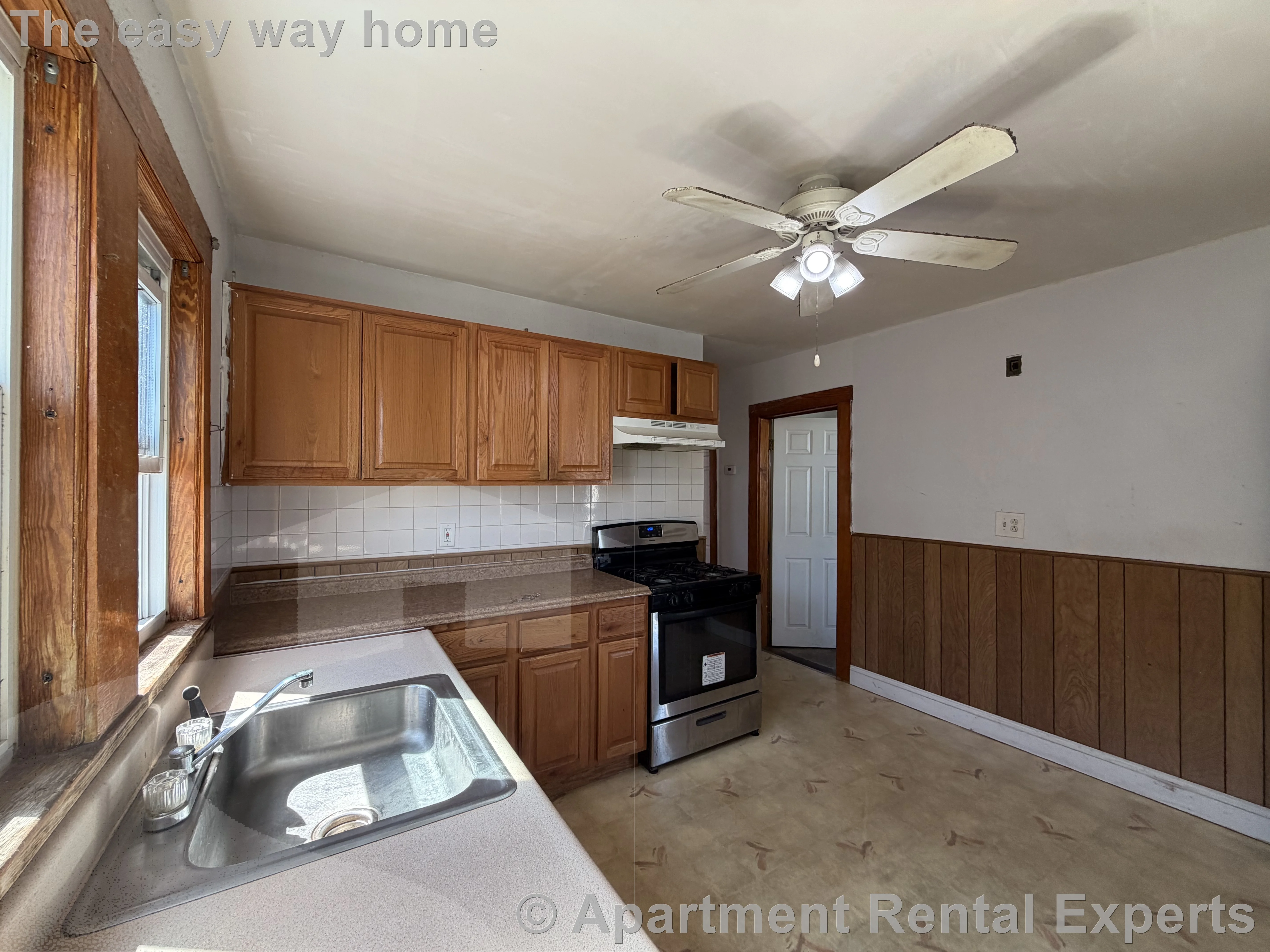 3 bed, 1 bath apartment for rent at 9 Edgar Ter Unit 3, Winter Hill — photo 2 of 11